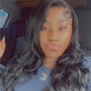 Meet your Posher, Demiah